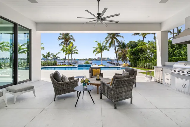 $12,450,000 | 807 North Atlantic Drive, Lantana, FL 33462