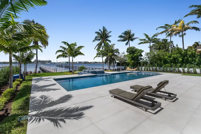 $12,450,000 | 807 North Atlantic Drive, Lantana, FL 33462