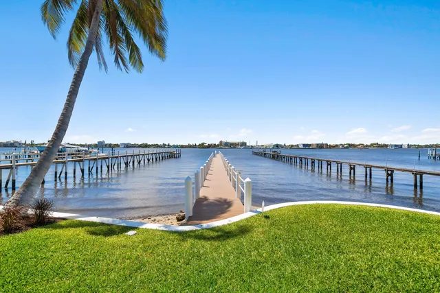 $12,450,000 | 807 North Atlantic Drive, Lantana, FL 33462