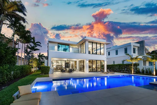 $12,450,000 | 807 North Atlantic Drive, Lantana, FL 33462