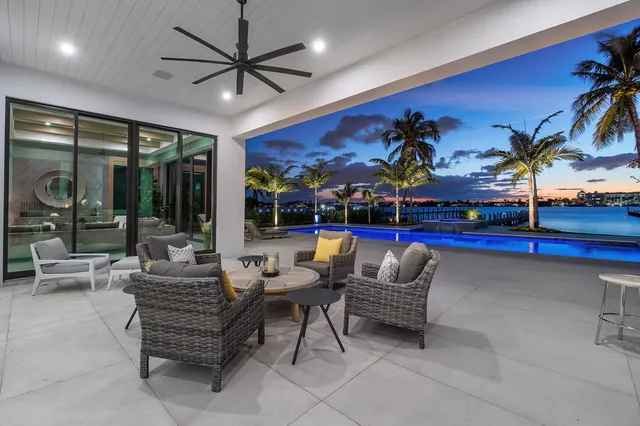 $12,450,000 | 807 North Atlantic Drive, Lantana, FL 33462