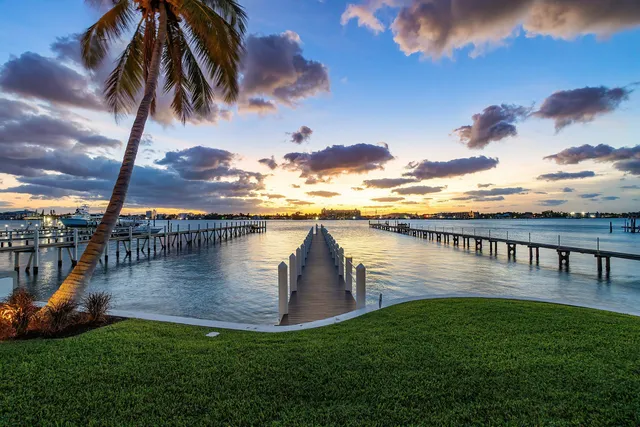 $12,450,000 | 807 North Atlantic Drive, Lantana, FL 33462