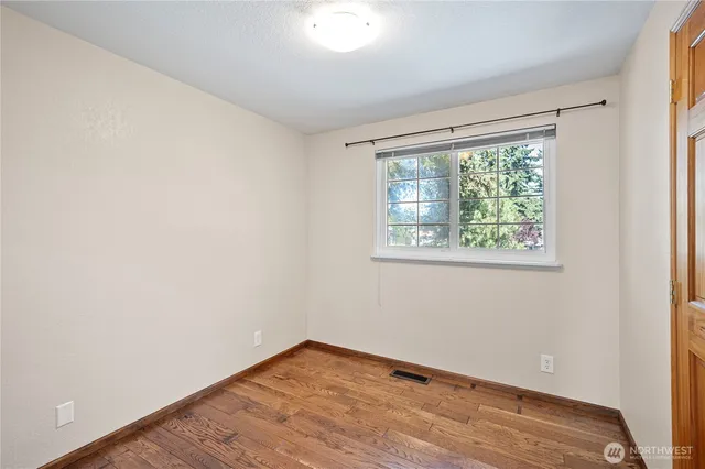 $849,000 | 10122 50th Place West, Mukilteo, WA 98275