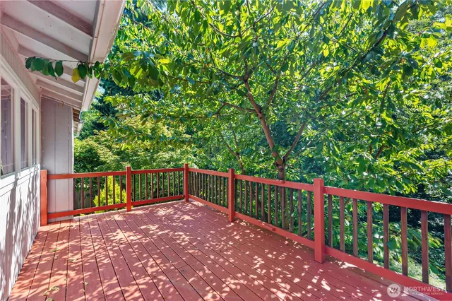 $849,000 | 10122 50th Place West, Mukilteo, WA 98275