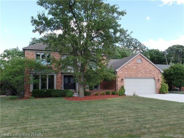1802 Snowden Circle Rochester Hills, MI 48306 - Photo 1 of 28