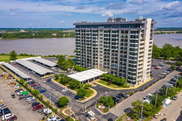 $212,000 | 655 Riverside Drive, Unit 708A, Memphis, TN 38103