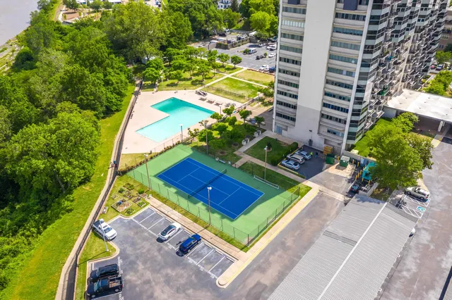 $212,000 | 655 Riverside Drive, Unit 708A, Memphis, TN 38103