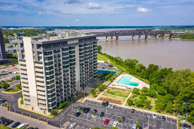 $212,000 | 655 Riverside Drive, Unit 708A, Memphis, TN 38103