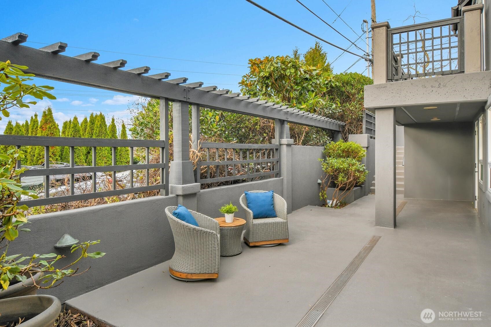 121 East Edgar Street Seattle, WA 98102 - Photo 11 of 40