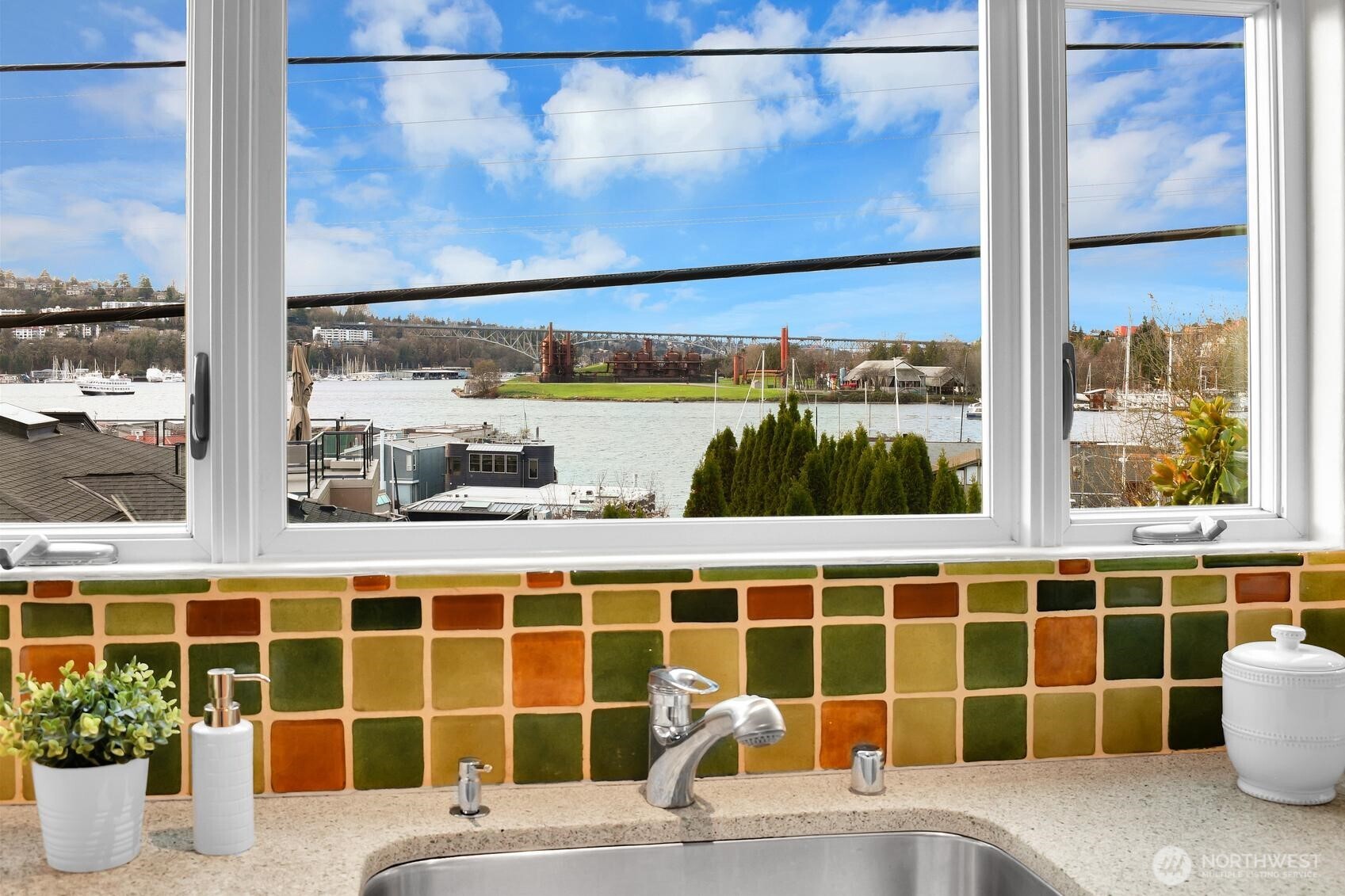 121 East Edgar Street Seattle, WA 98102 - Photo 19 of 40