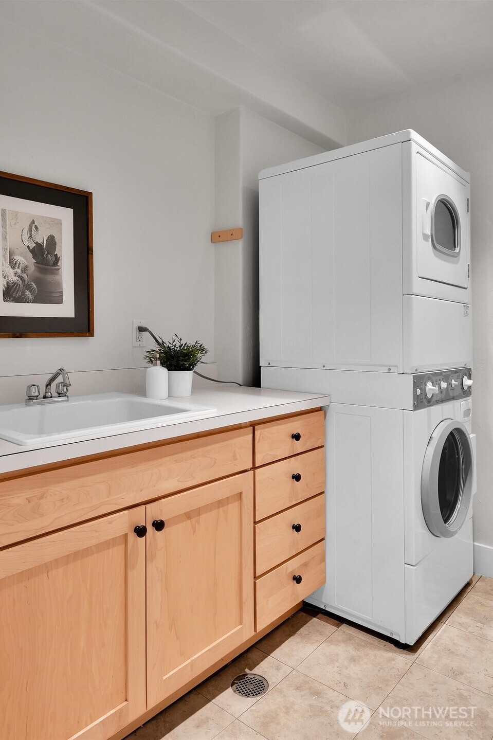 121 East Edgar Street Seattle, WA 98102 - Photo 34 of 40