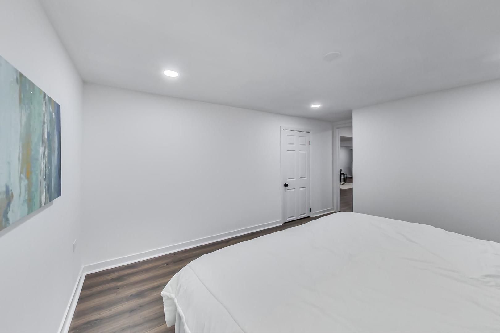 1211 West Talcott Road Park Ridge, IL 60068 - Photo 42 of 57 a view of a big room with wooden floor