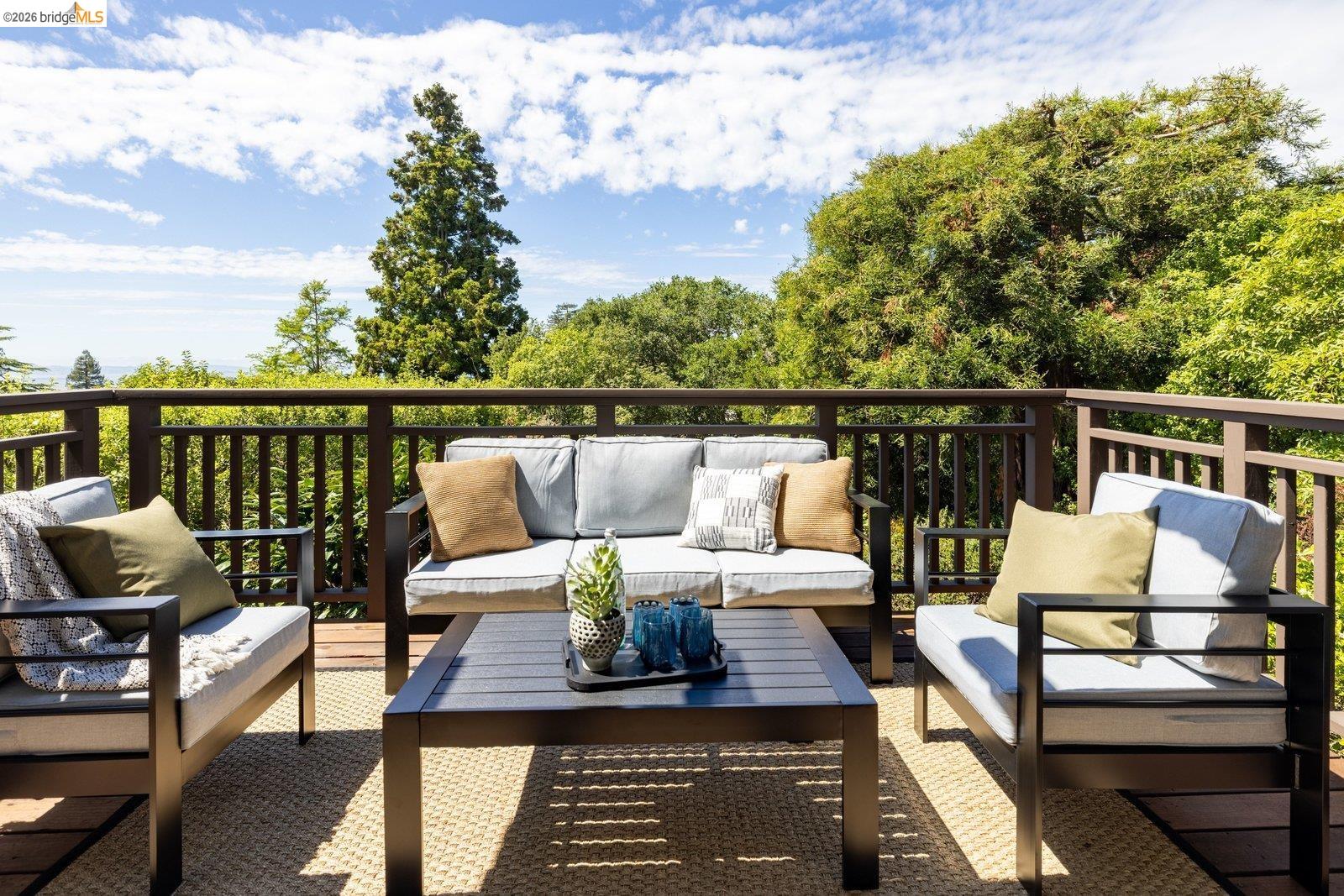 636 Euclid Avenue Berkeley, CA 94708 - Photo 5 of 52