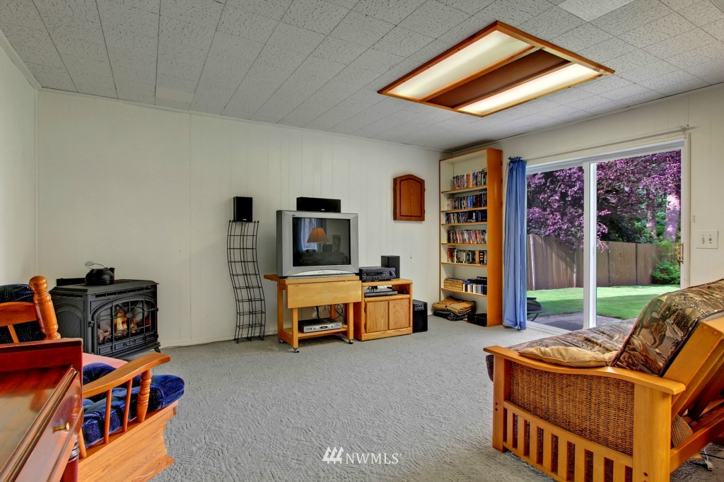 13920 147th Place Southeast Renton, WA 98059 - Photo 11 of 15 Gallery Image 11