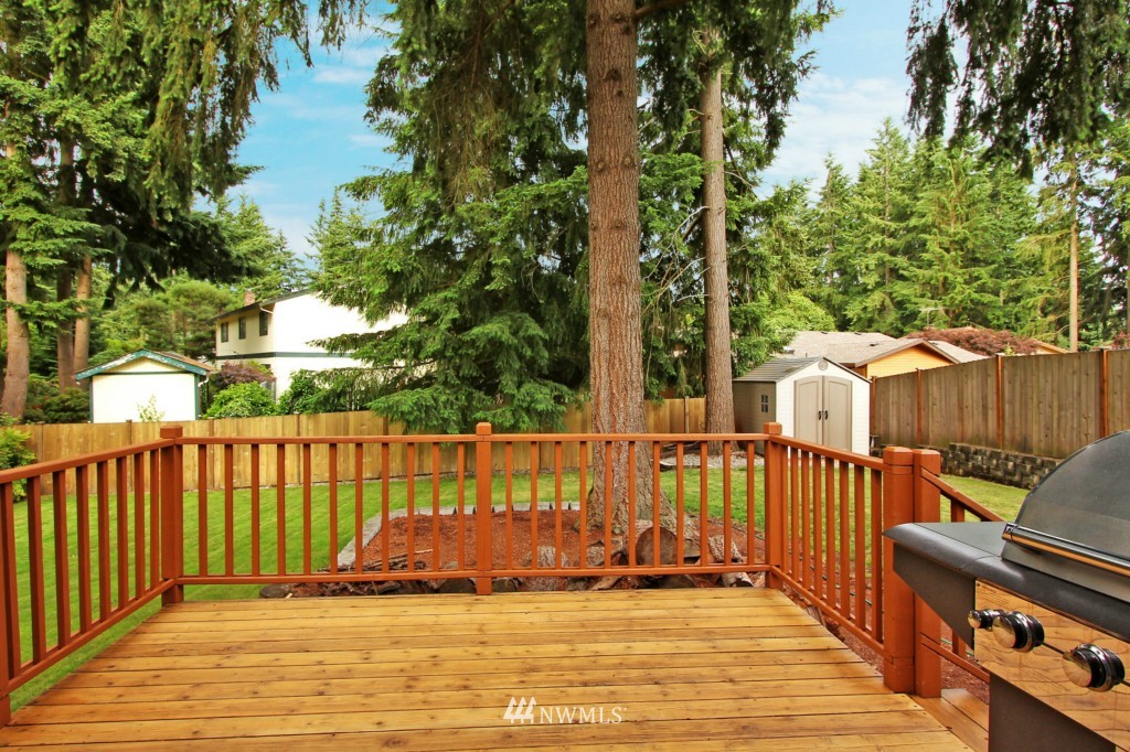 13920 147th Place Southeast Renton, WA 98059 - Photo 13 of 15 Gallery Image 13