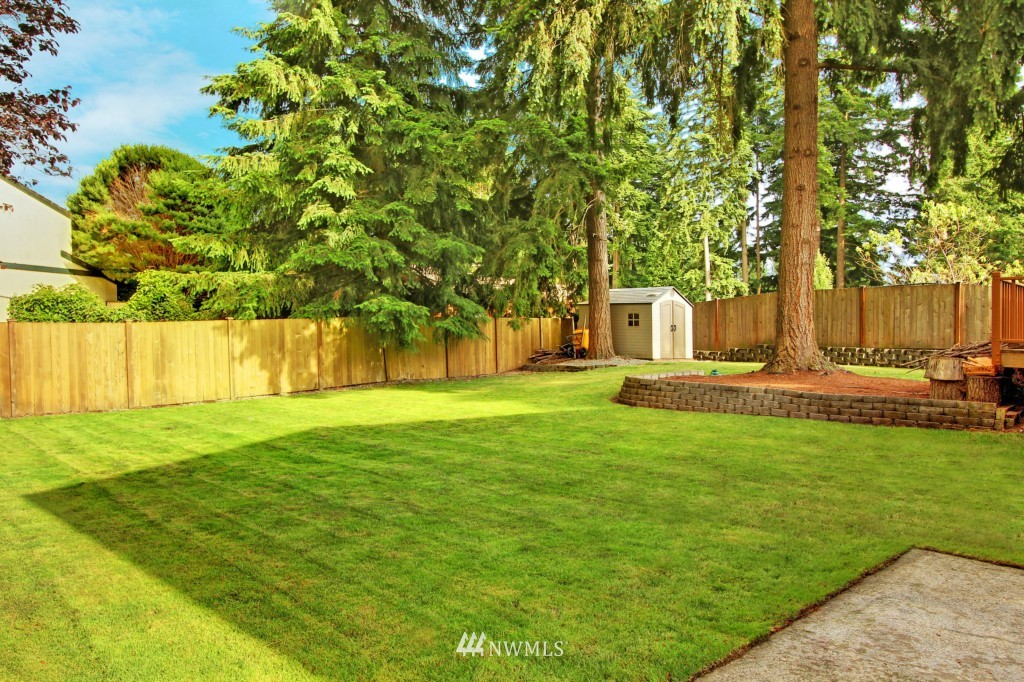 13920 147th Place Southeast Renton, WA 98059 - Photo 14 of 15 Gallery Image 14