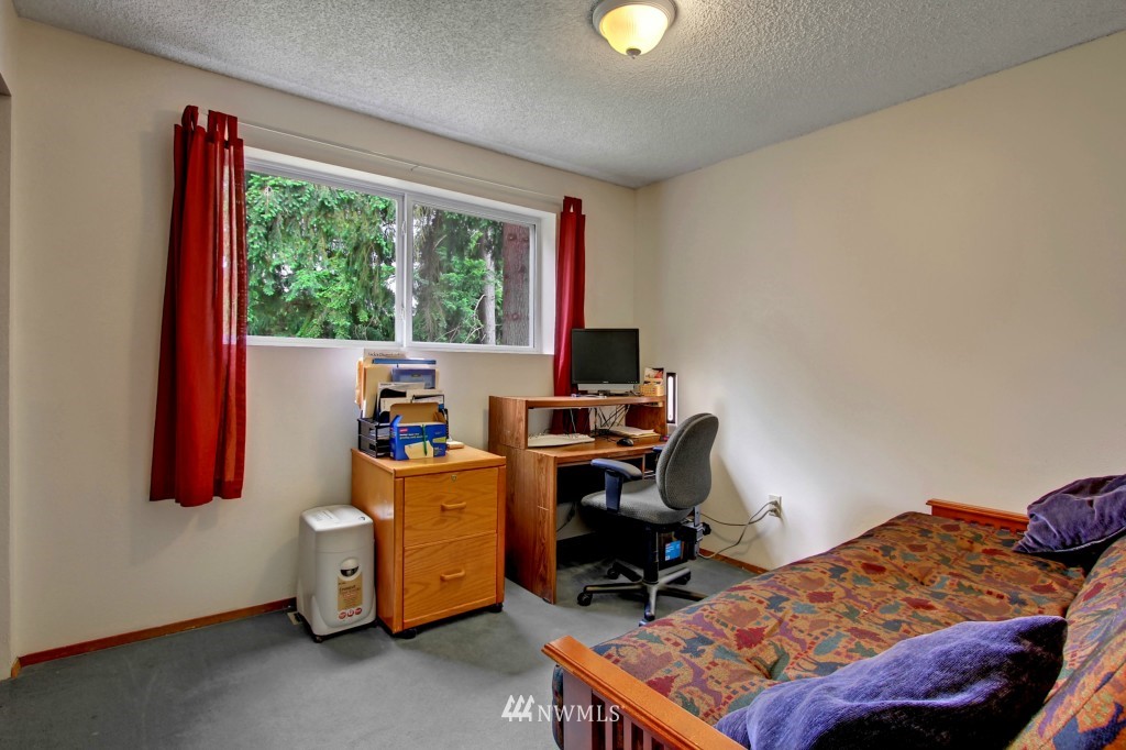 13920 147th Place Southeast Renton, WA 98059 - Photo 8 of 15 Gallery Image 8