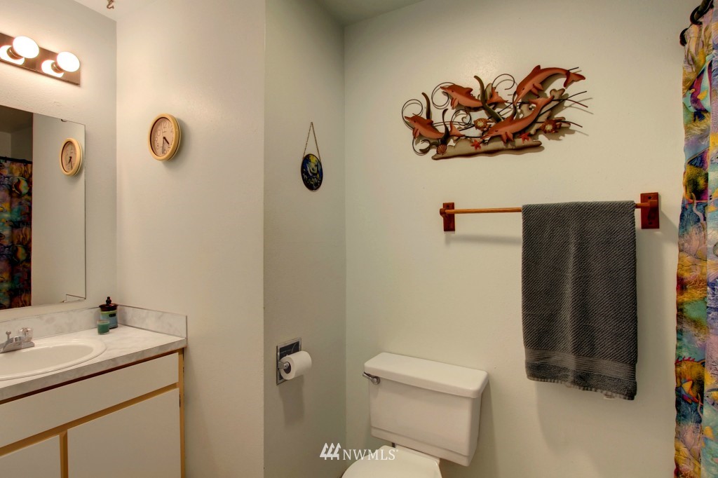 13920 147th Place Southeast Renton, WA 98059 - Photo 9 of 15 Gallery Image 9