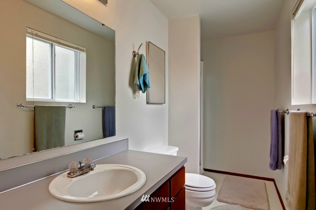 13920 147th Place Southeast Renton, WA 98059 - Photo 10 of 15 Gallery Image 10