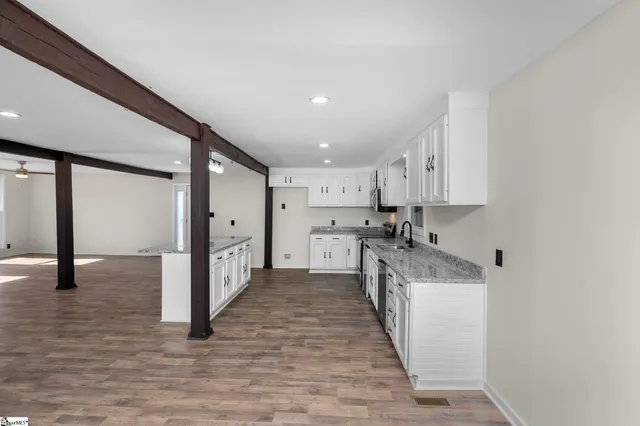 $399,900 | 141 Agnes Drive, Duncan, SC 29334