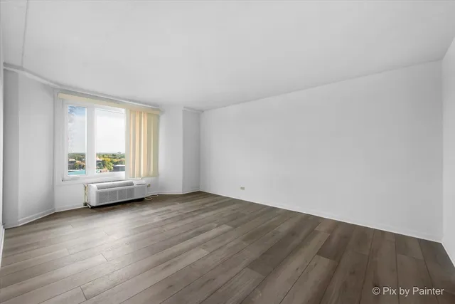 $2,300 | 1 Renaissance Place, Unit 1017, Palatine, IL 60067