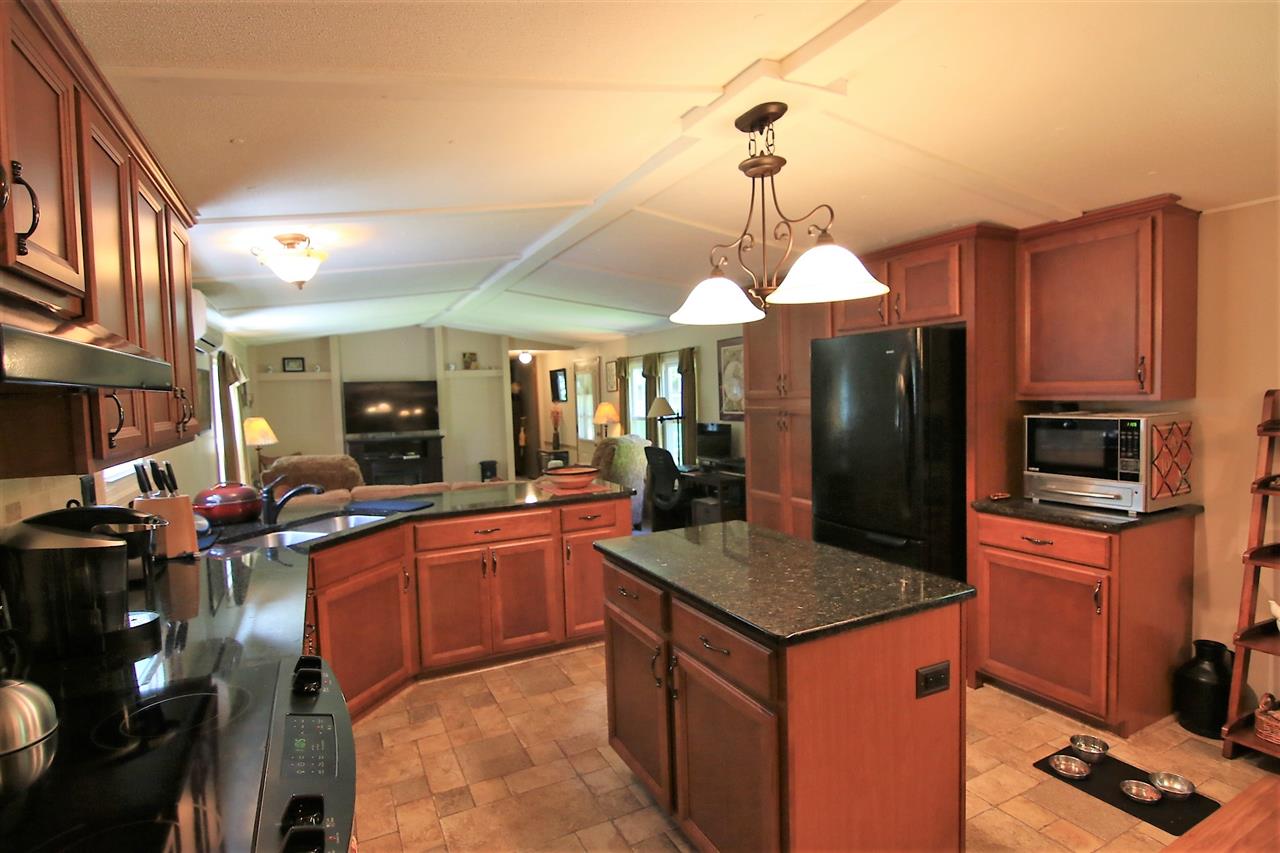 24 Snow Pond Road Concord, NH 03301 - Photo 7 of 19