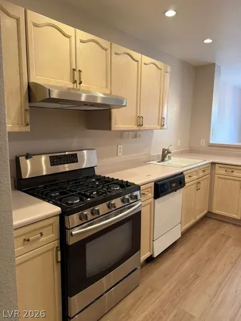 $1,800 | 2618 Twin Pines Avenue, Henderson, NV 89074