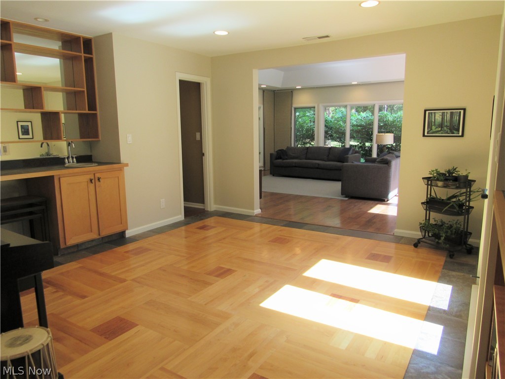 573 Solon Road Bentleyville, OH 44022 - Photo 7 of 35