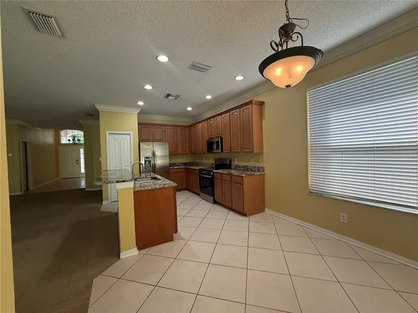 $2,395 | 19138 Meadow Pine Drive, Tampa, FL 33647
