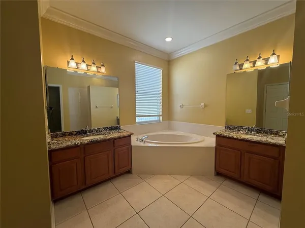 $2,395 | 19138 Meadow Pine Drive, Tampa, FL 33647