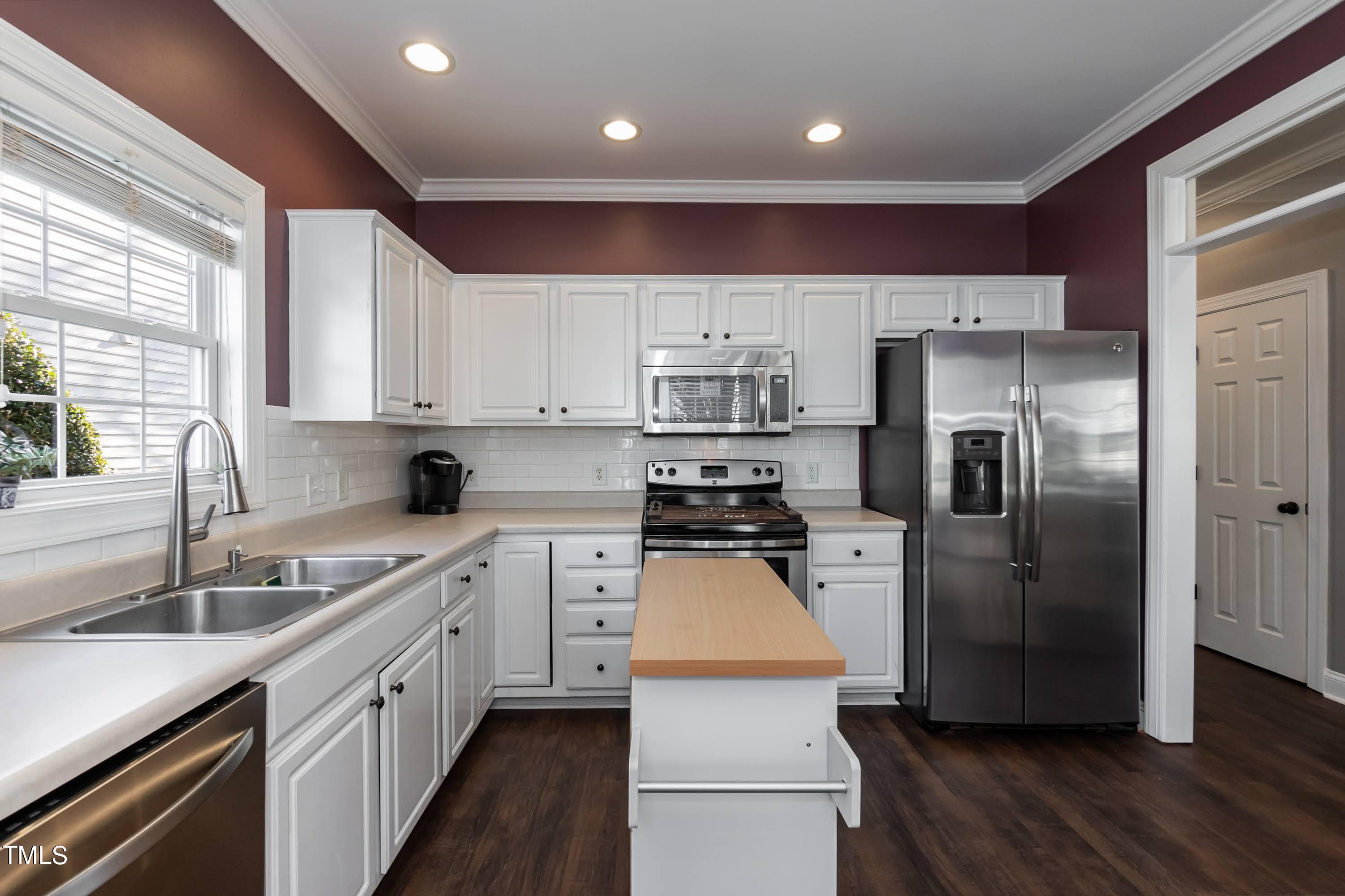 5001 Morning Edge Drive Raleigh, NC 27613 - Photo 9 of 25 Kitchen 02 (1)