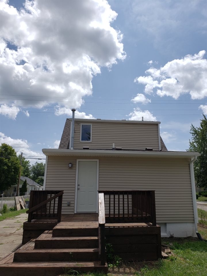 2133 East Judd Road Burton, MI 48529 - Photo 4 of 35