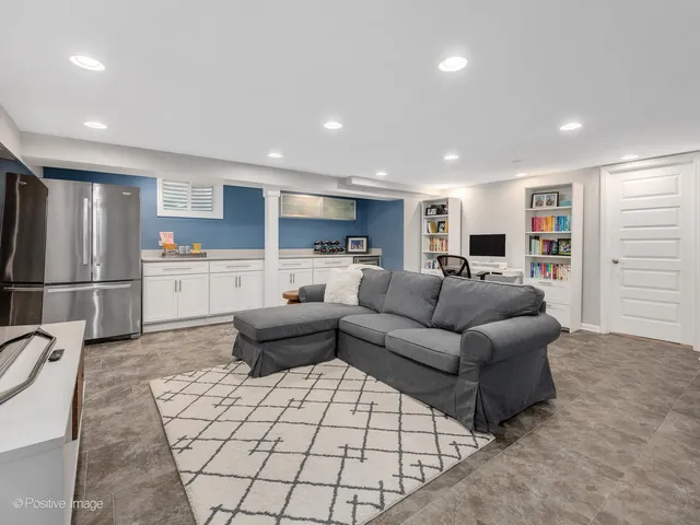 $524,700 | 10913 Martindale Drive, Westchester, IL 60154