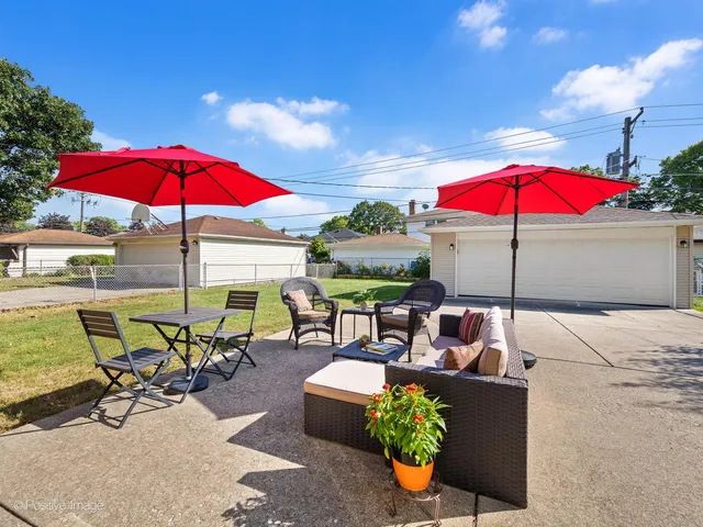 $524,700 | 10913 Martindale Drive, Westchester, IL 60154