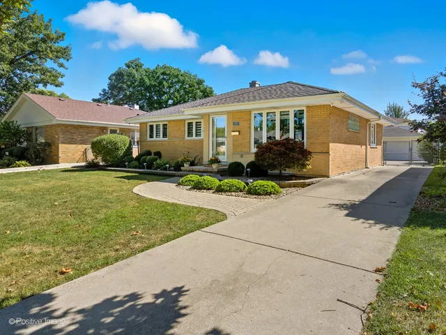 $524,700 | 10913 Martindale Drive, Westchester, IL 60154