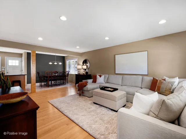 $524,700 | 10913 Martindale Drive, Westchester, IL 60154