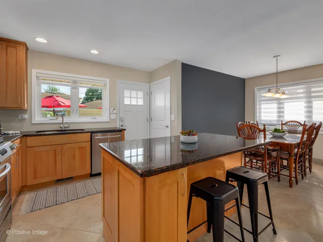 $524,700 | 10913 Martindale Drive, Westchester, IL 60154