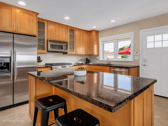 $524,700 | 10913 Martindale Drive, Westchester, IL 60154