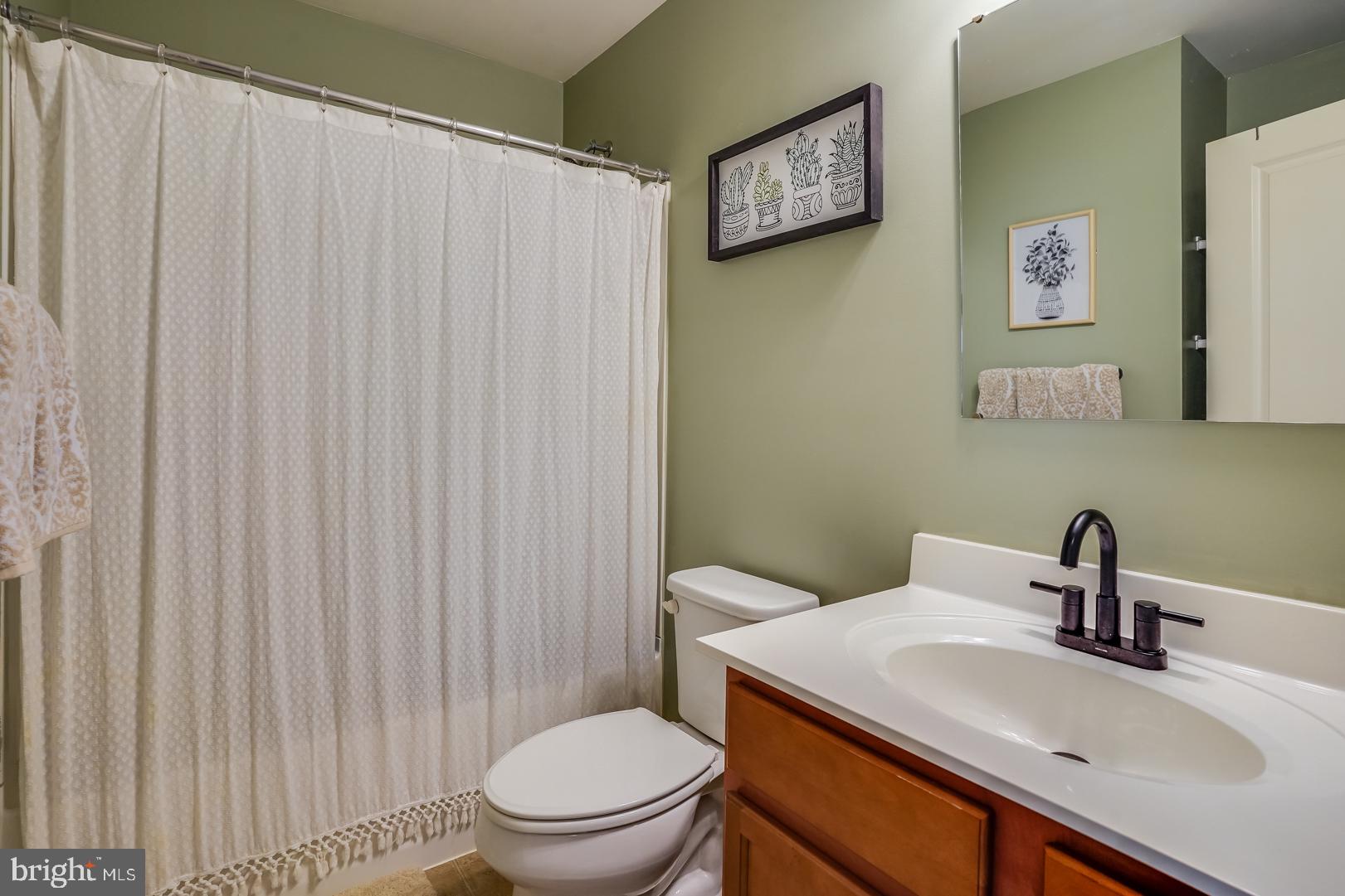 212 Nob Hill Road Dover, DE 19901 - Photo 22 of 30 Hall Bath