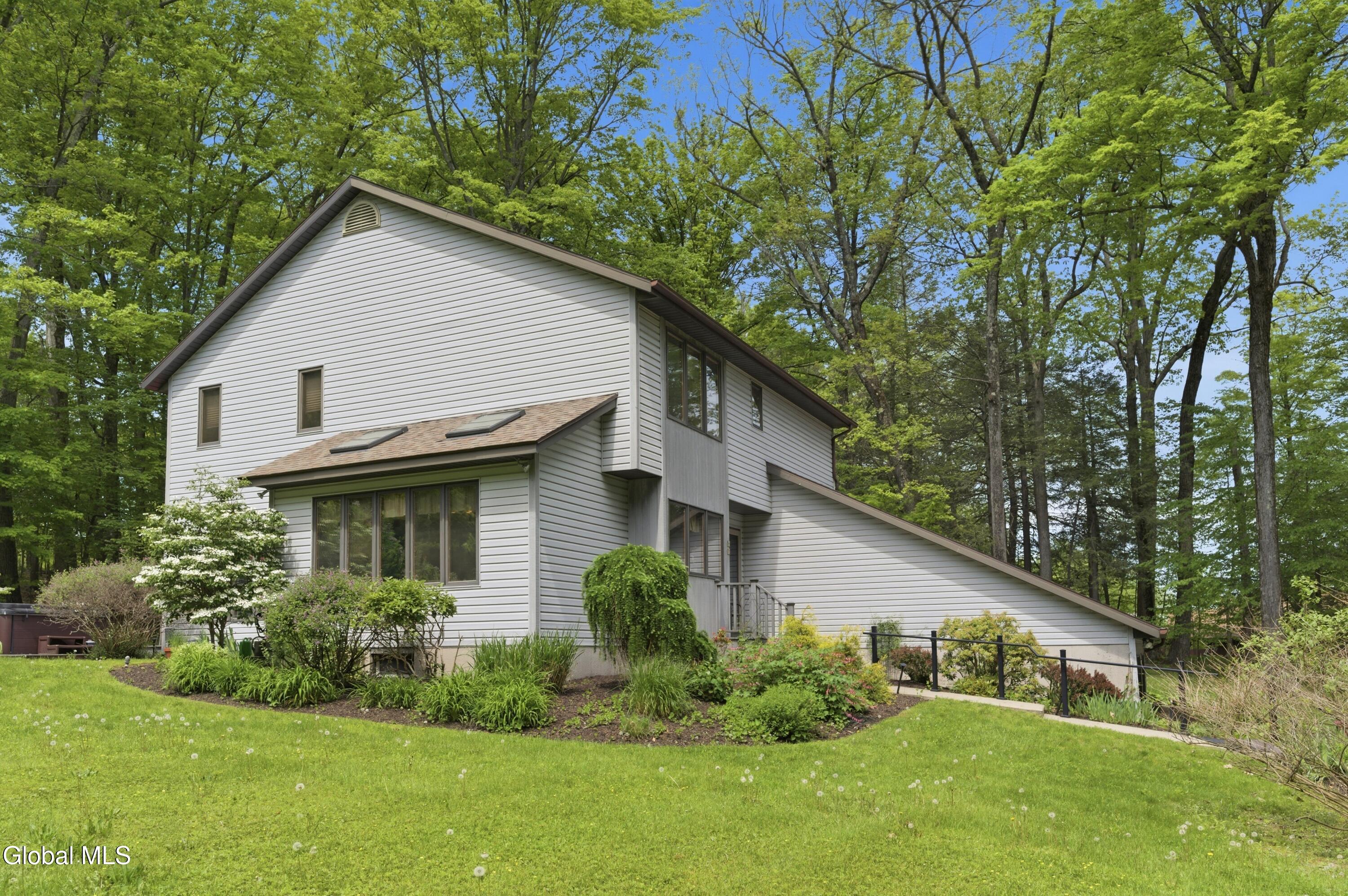73 Silver Bridge Road Schodack, NY 12123 - Photo 8 of 43 09-002_JKT_0140