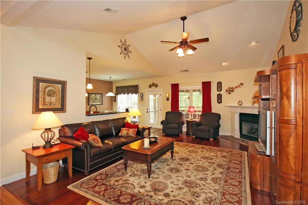 7234 Price Point Denver, NC 28037 - Photo 5 of 24 Gallery Image 5