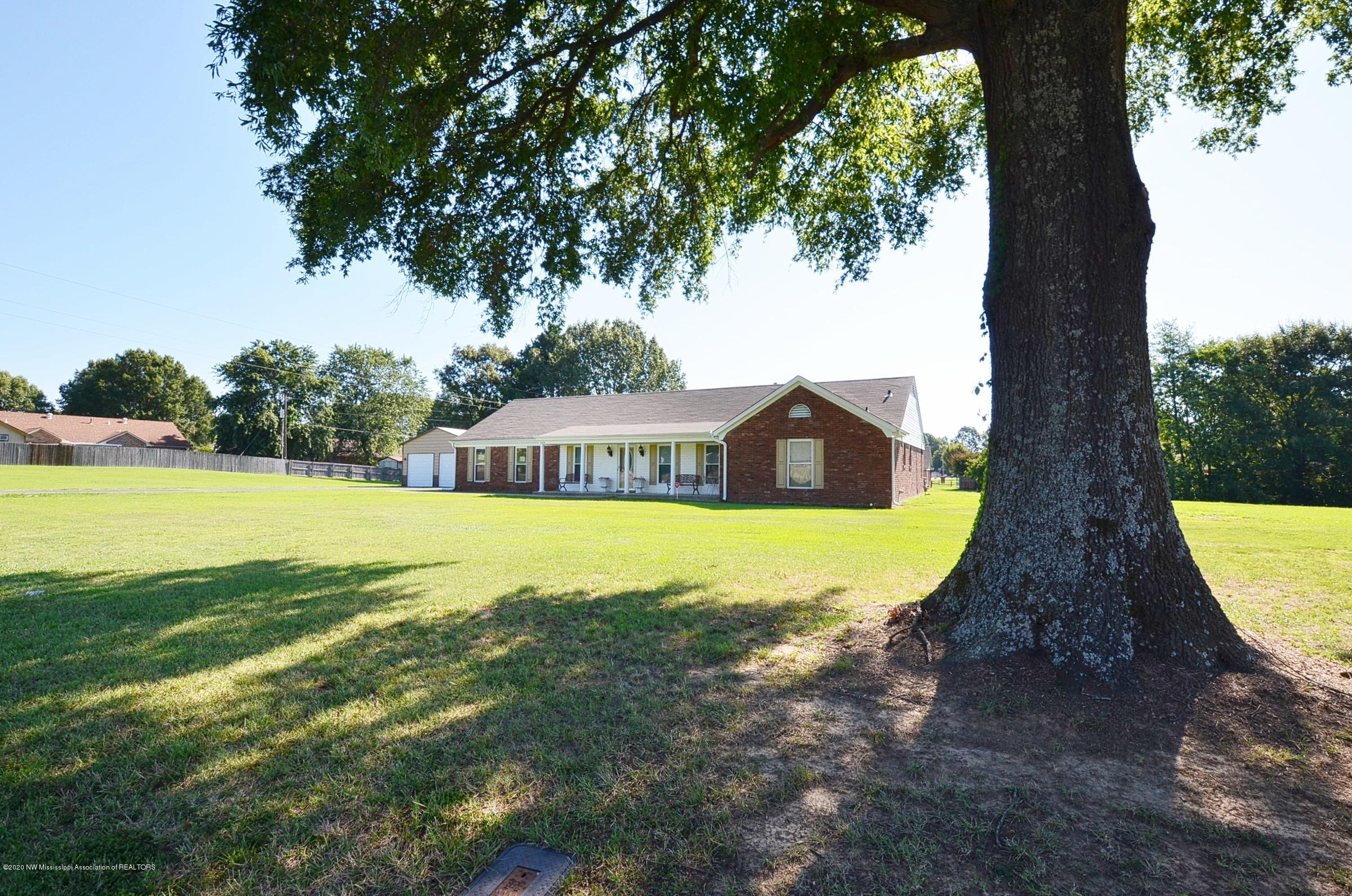 7484 Craft Road Olive Branch, MS 38654 - Photo 2 of 21 Front of home
