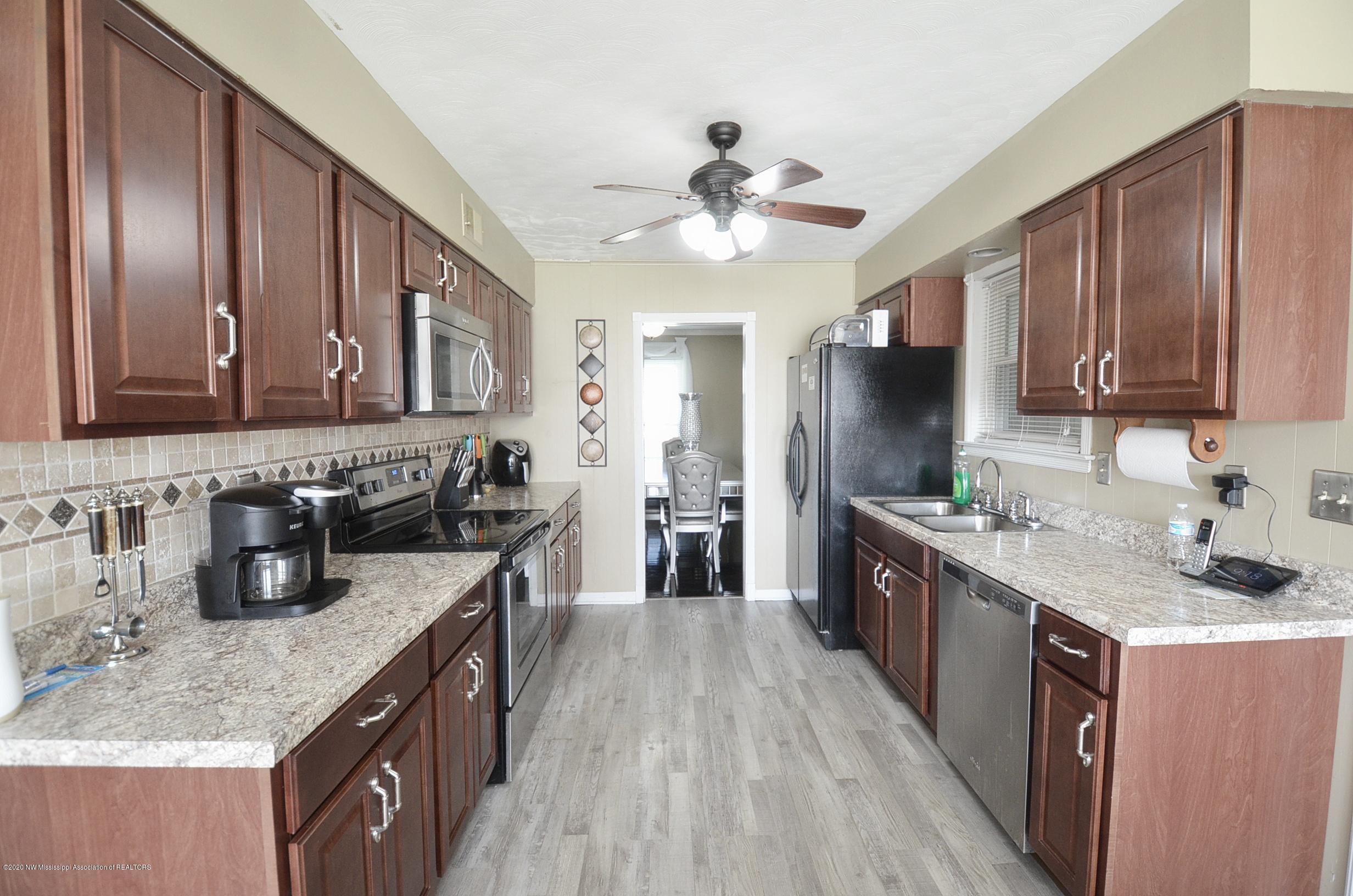 7484 Craft Road Olive Branch, MS 38654 - Photo 9 of 21 Kitchen