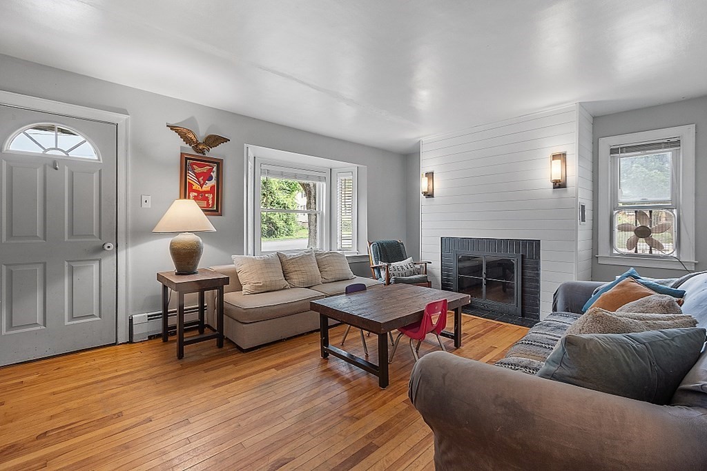 62 Foss Road Gardner, MA 01440 - Photo 12 of 41 Gallery Image 12