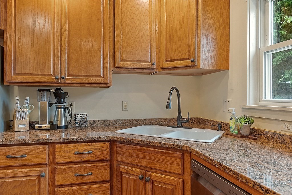62 Foss Road Gardner, MA 01440 - Photo 8 of 41 Gallery Image 8
