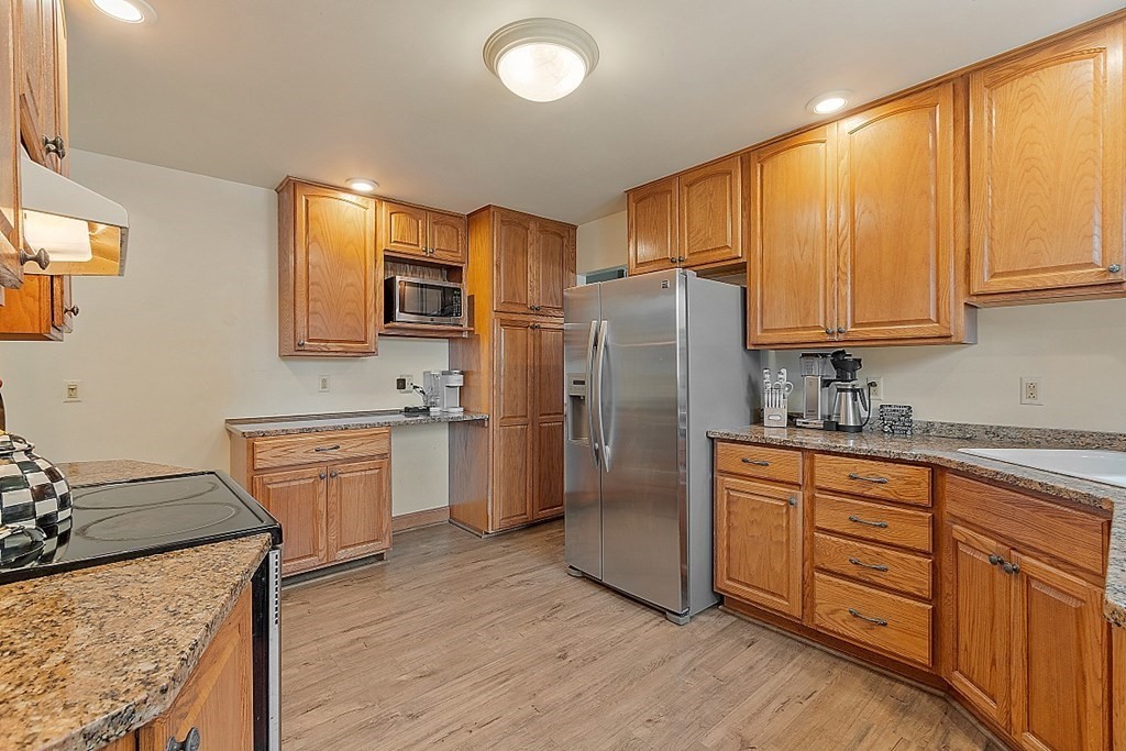 62 Foss Road Gardner, MA 01440 - Photo 9 of 41 Gallery Image 9