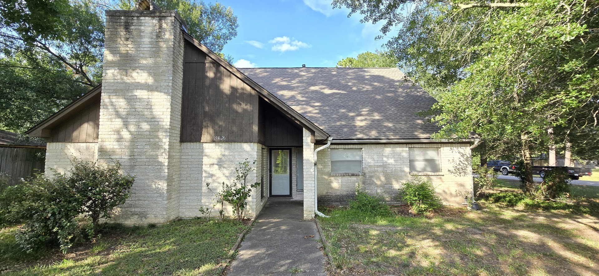 19426 Lockridge Drive Spring, TX 77373 - Photo 2 of 44 a backyard of a house with lots of green space