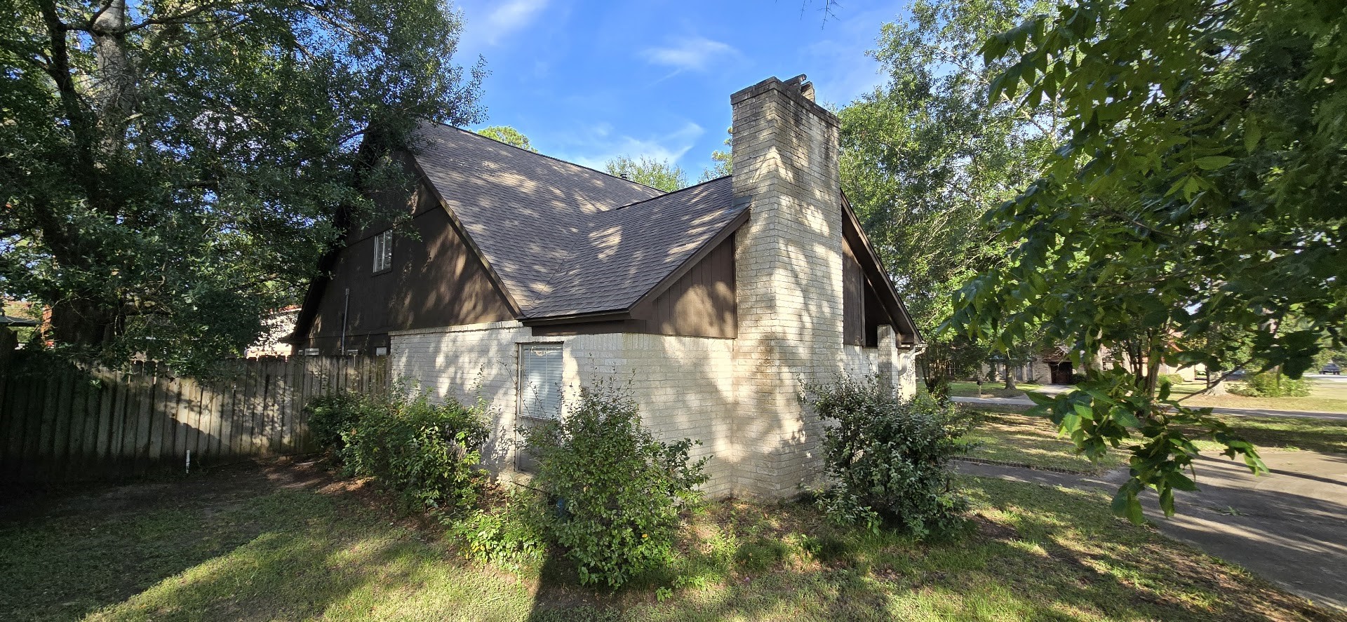 19426 Lockridge Drive Spring, TX 77373 - Photo 31 of 44 a view of house with garden