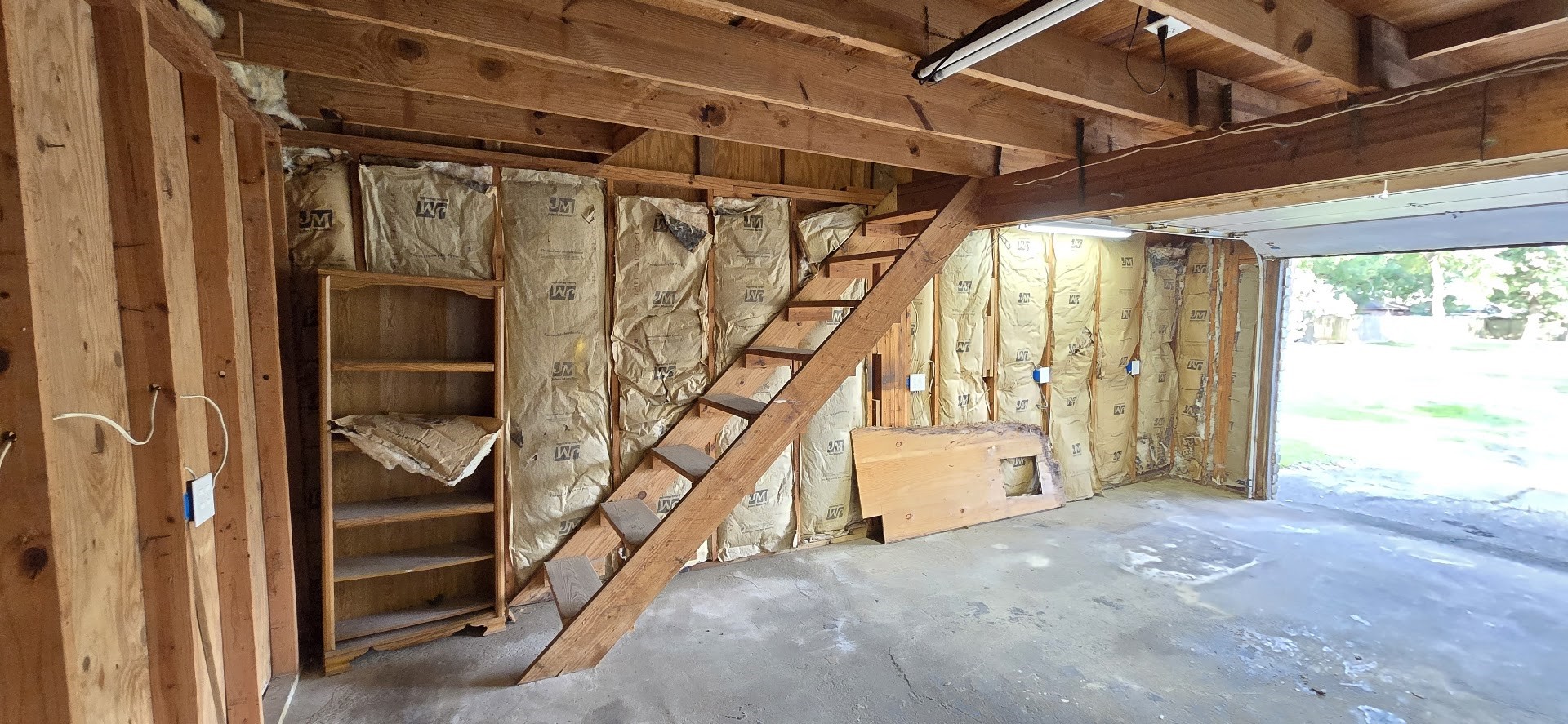 19426 Lockridge Drive Spring, TX 77373 - Photo 40 of 44 a view of an empty room with a window