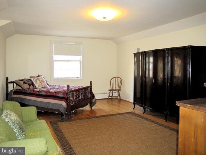 1613 Brookside Road McLean, VA 22101 - Photo 11 of 18 Bedroom #3